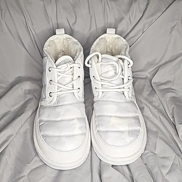 UGG Men’s Neumel Boot White Camo - Picture 2 of 5